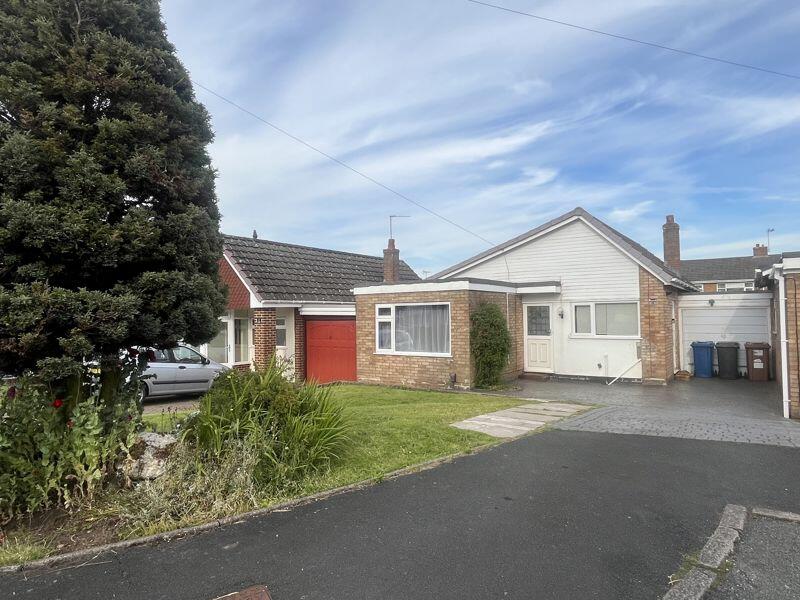 2 bedroom detached bungalow for sale in Cranfield Road, Burntwood, WS7