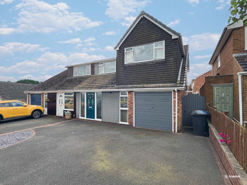 4 bedroom semidetached house for sale in Rose Lane, Burntwood, WS7 9BU