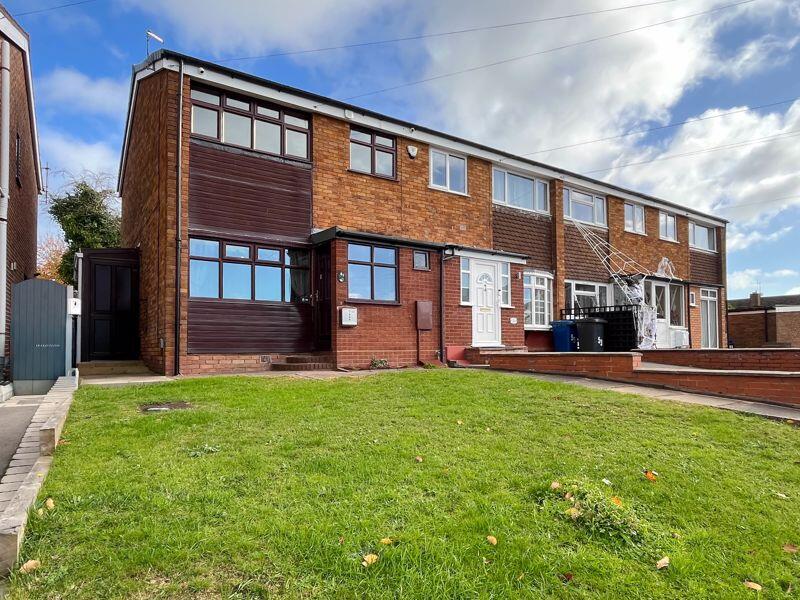 Main image of property: Manor Rise, Burntwood, WS7 4TR