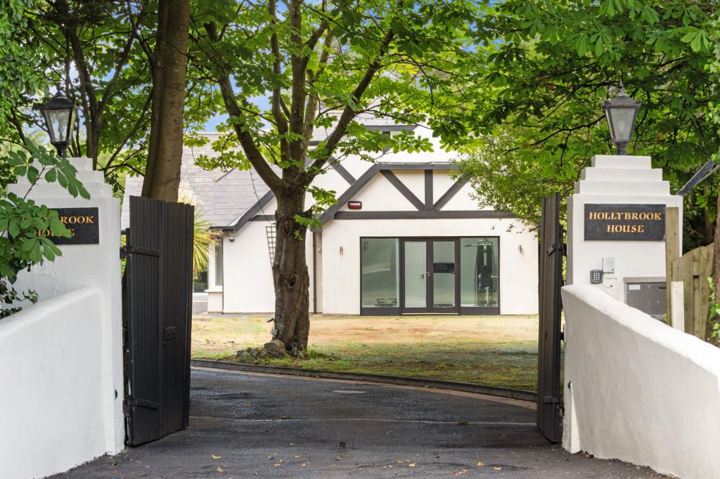 Main image of property: Hollybrook House, Glenamuck Road, Carrickmines, Dublin 18, D18 K5F9