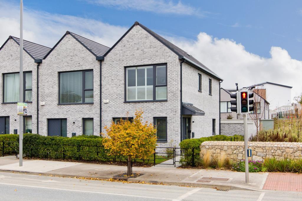 Main image of property: 10 Tully Green, Cherrywood, Dublin 18, D18 F6NX