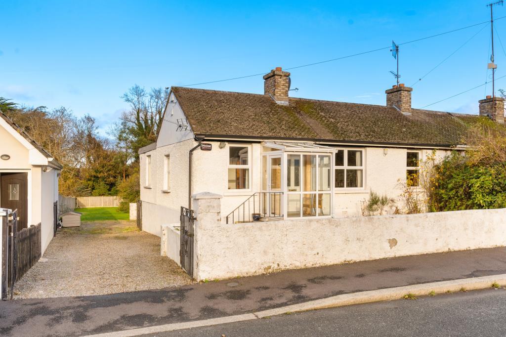 Main image of property: 26 Glenamuck Cottages, Carrickmines, Dublin 18, D18 Y5C6