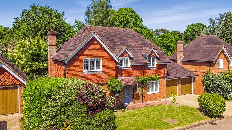 Main image of property: Hunters Gate, Nutfield Village