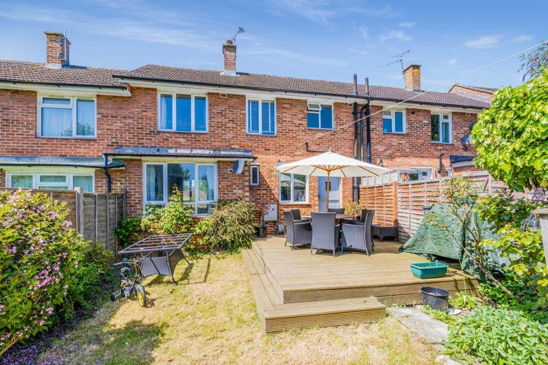 2 bedroom terraced house for sale in New North Road, Reigate, RH2