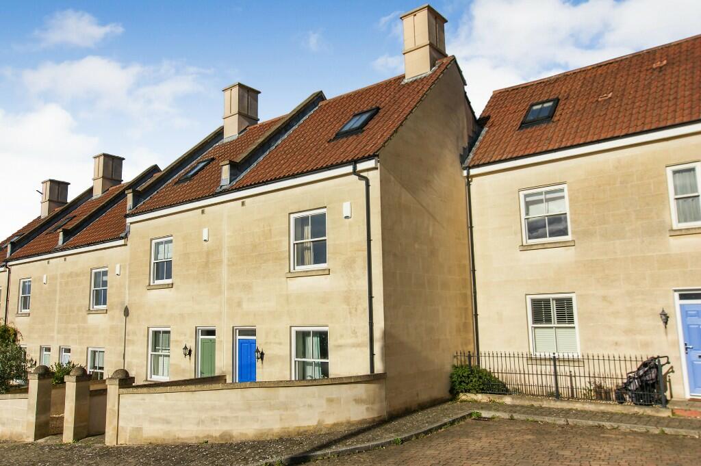 3 bedroom terraced house for sale in Bruton Avenue, Bear Flat, BA2