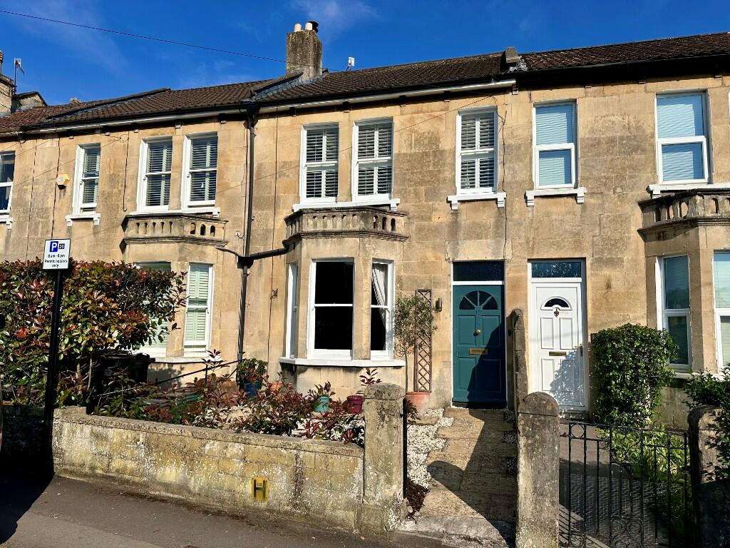 3 bedroom terraced house for sale in Locksbrook Road, Lower Weston, Bath, BA1