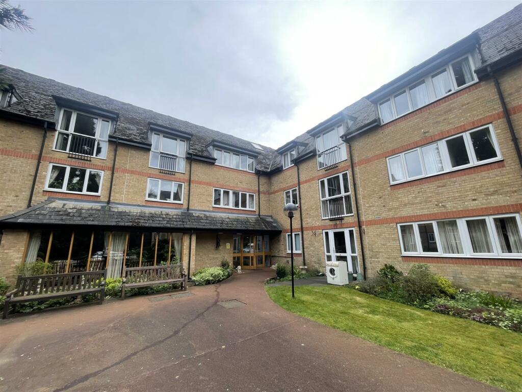 2 bedroom apartment for sale in Hendon Grange, 420 London Road