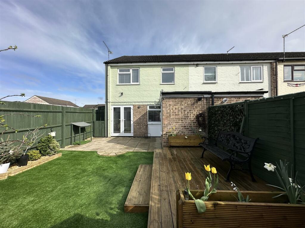 3 bedroom town house for sale in Knightsbridge Road, Glen Parva