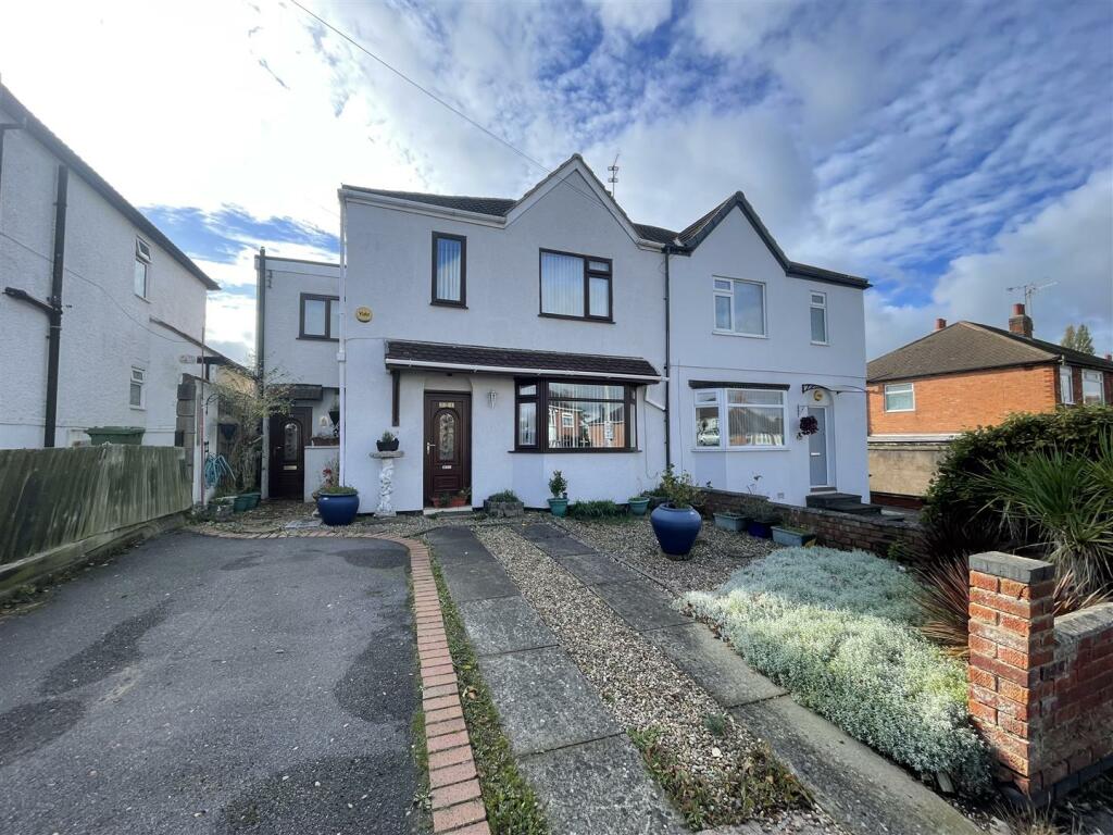 3 bedroom semidetached house for sale in Wigston Lane, Aylestone, Leicester, LE2
