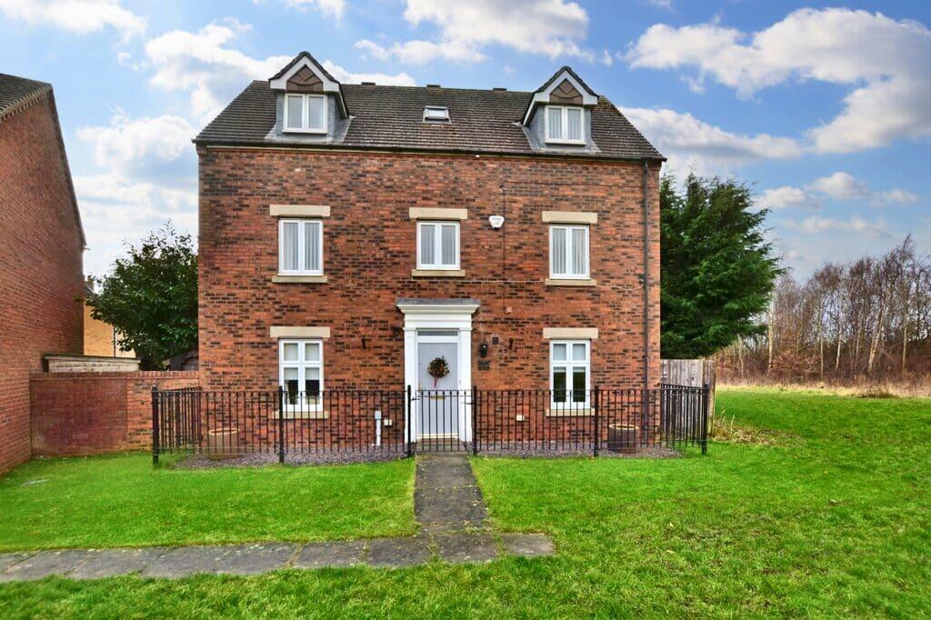 5 bedroom detached house for sale in 5 Bedroom Detached House for Sale