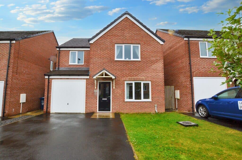 Main image of property: 4 Bedroom Detached House for Sale on Augusta Park, Dinnington, Newcastle Upon Tyne