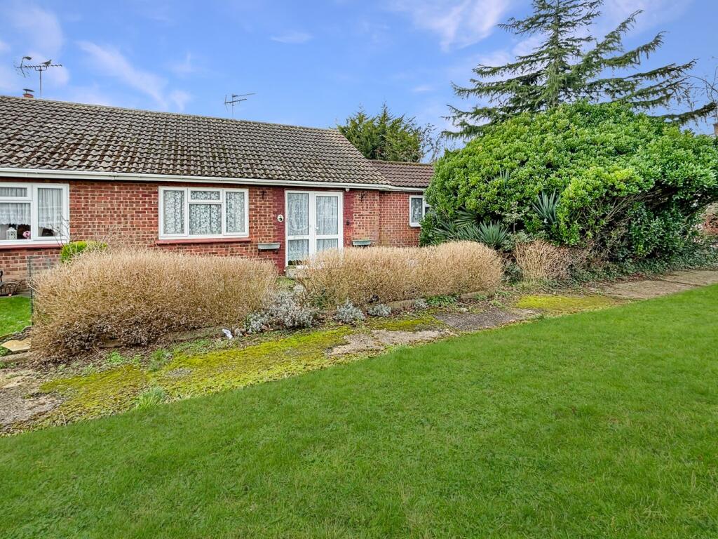 2 bedroom terraced bungalow for sale in Fair Close, Brightlingsea