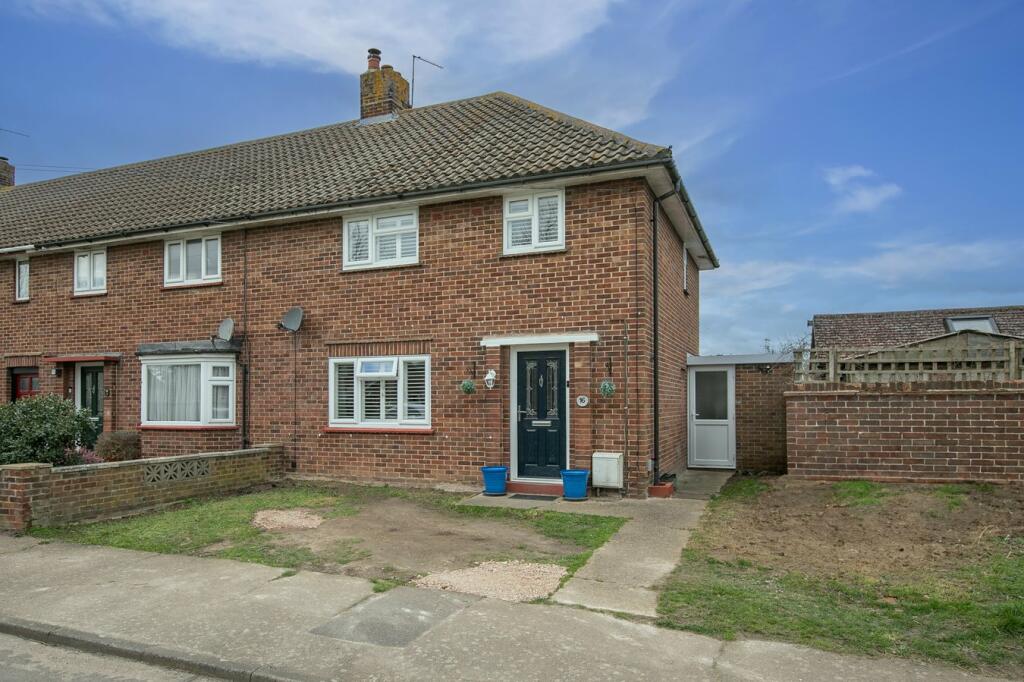 3 bedroom end of terrace house for sale in Bellfield Close
