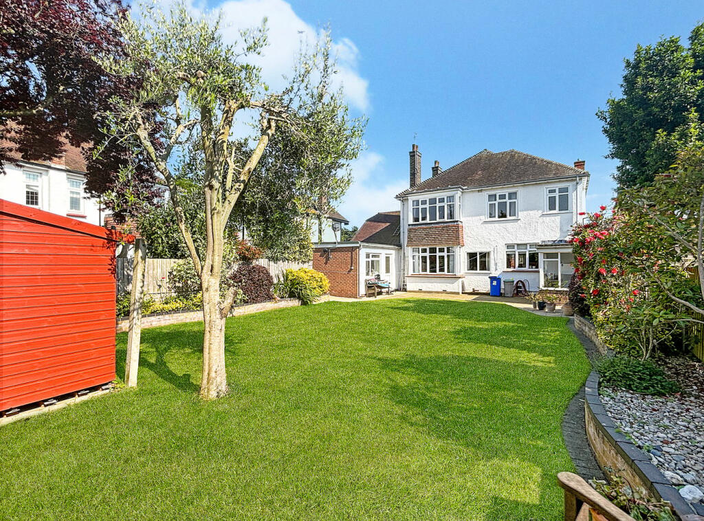 Additional property image - Albert Gardens, Clacton-on-Sea, Clacton, CO15