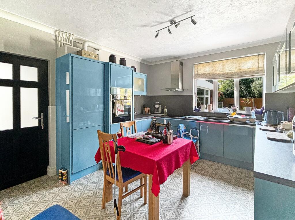 Additional property image - Albert Gardens, Clacton-on-Sea, Clacton, CO15