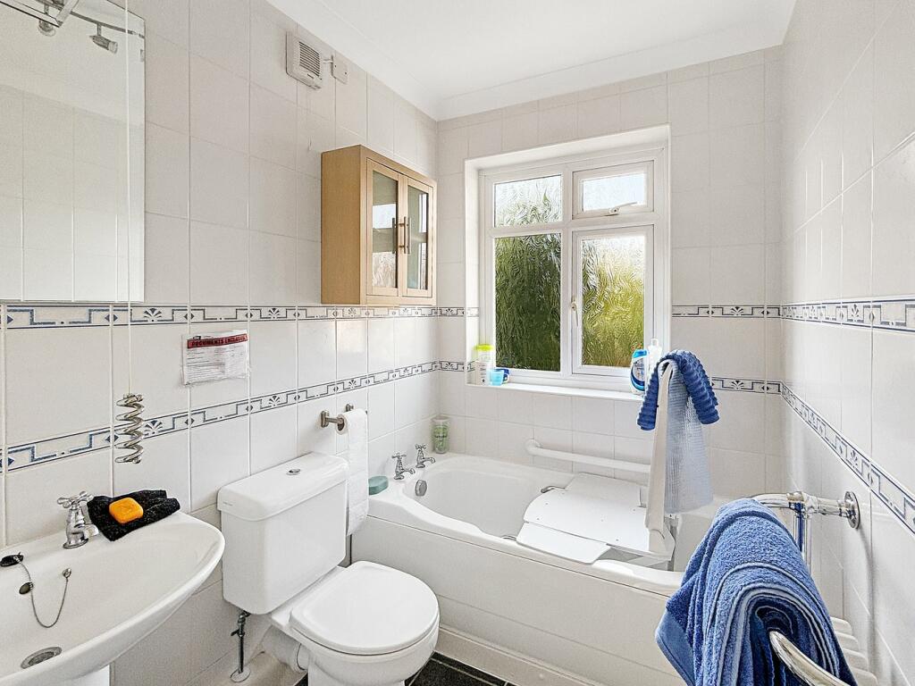 Additional property image - Albert Gardens, Clacton-on-Sea, Clacton, CO15