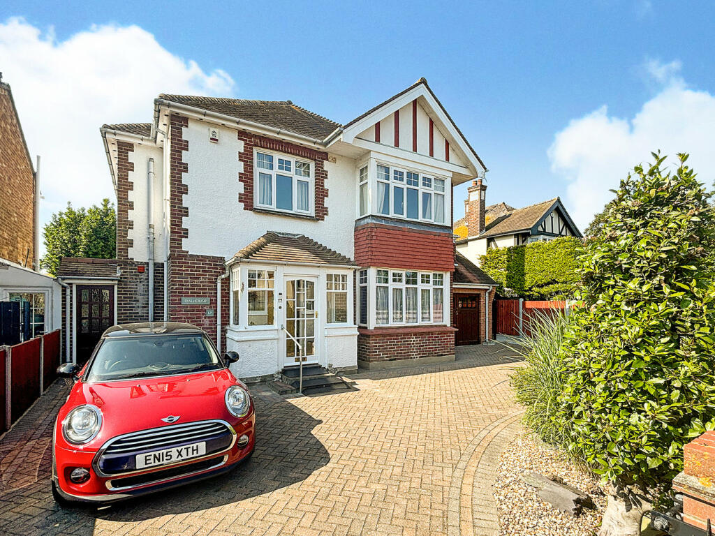 Additional property image - Albert Gardens, Clacton-on-Sea, Clacton, CO15