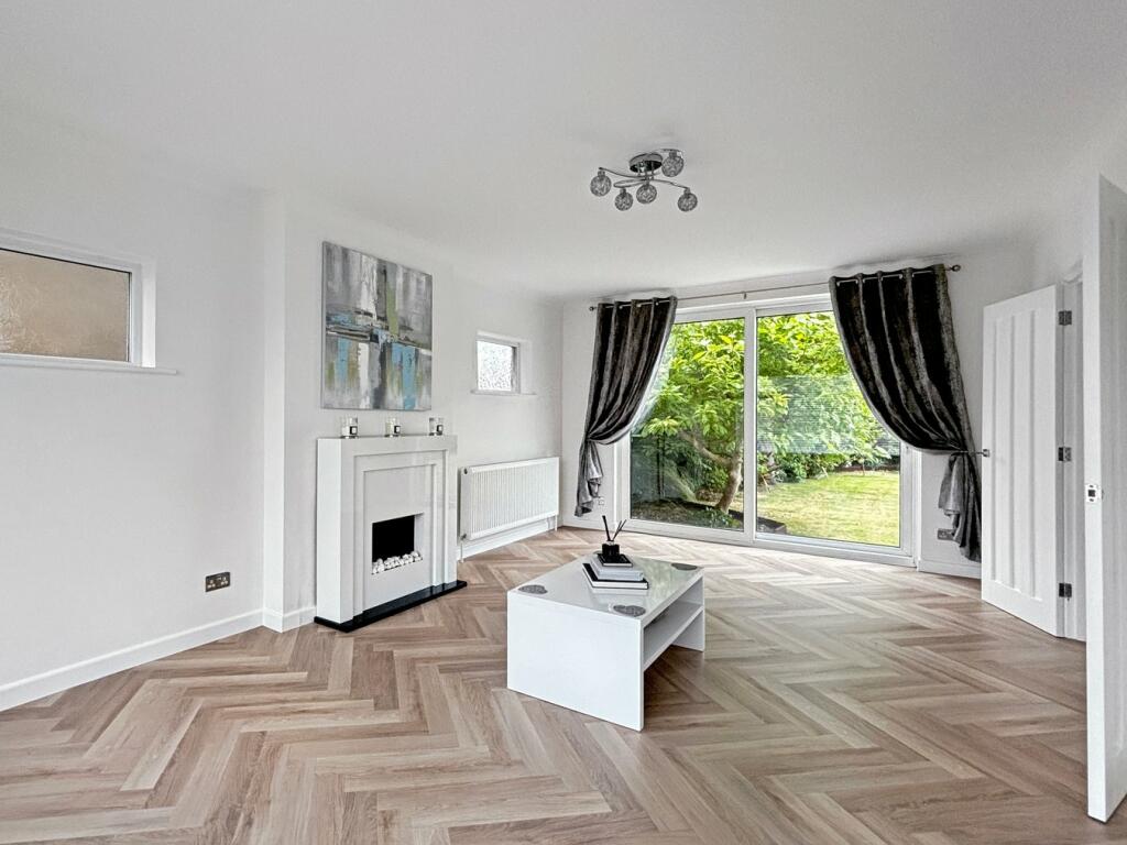 Additional property image - Aylesbury Drive, Holland-on-Sea, Clacton-on-Sea, CO15