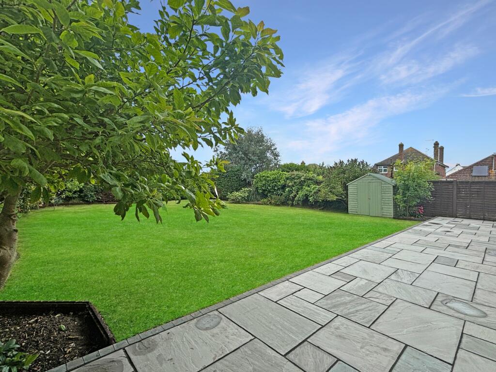 Additional property image - Aylesbury Drive, Holland-on-Sea, Clacton-on-Sea, CO15