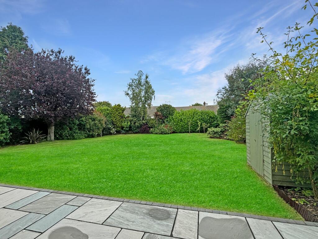 Additional property image - Aylesbury Drive, Holland-on-Sea, Clacton-on-Sea, CO15