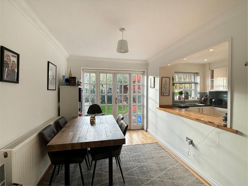 Additional property image - Old Ferry Road, Wivenhoe, Colchester, CO7
