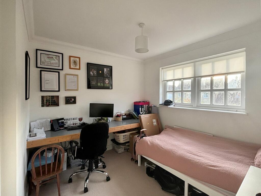 Additional property image - Old Ferry Road, Wivenhoe, Colchester, CO7