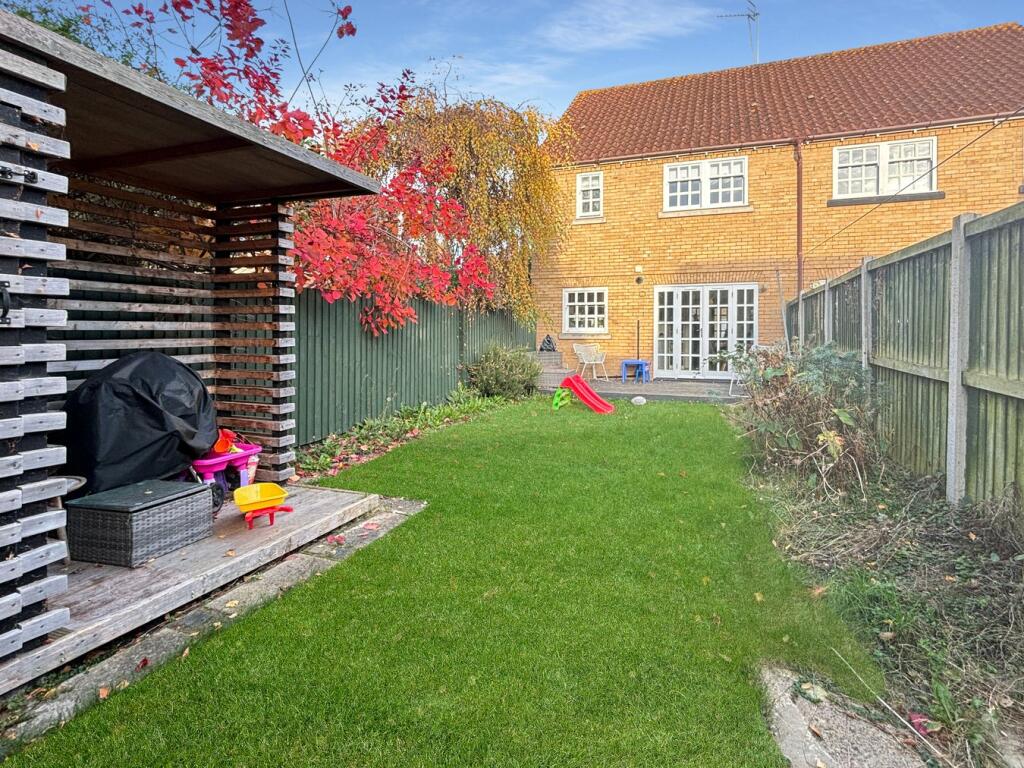 Additional property image - Old Ferry Road, Wivenhoe, Colchester, CO7