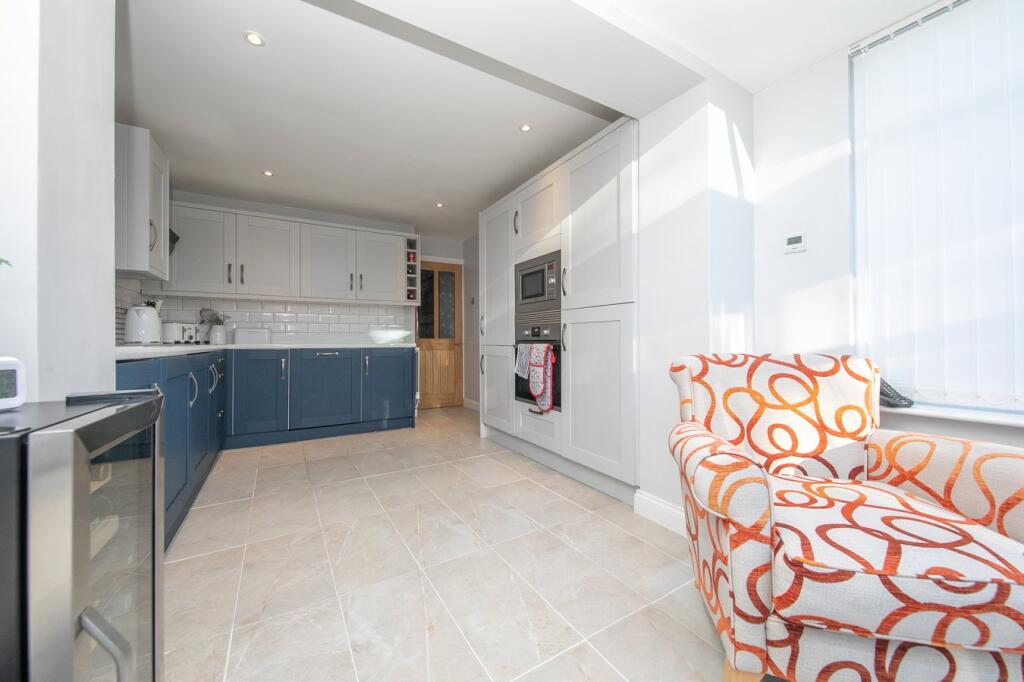 Additional property image - Parkwood Avenue, Wivenhoe, Colchester, CO7
