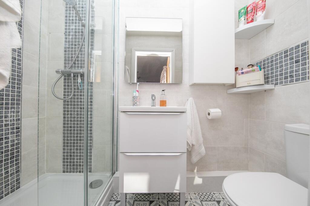 Additional property image - Parkwood Avenue, Wivenhoe, Colchester, CO7