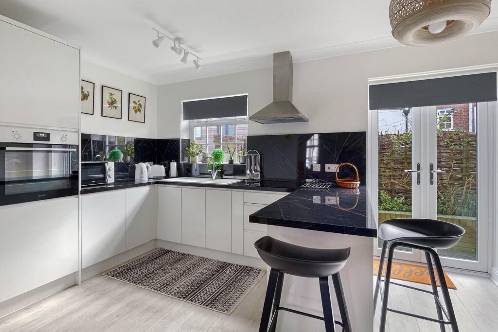 Additional property image - Oakleigh Court, Wivenhoe, Colchester, CO7