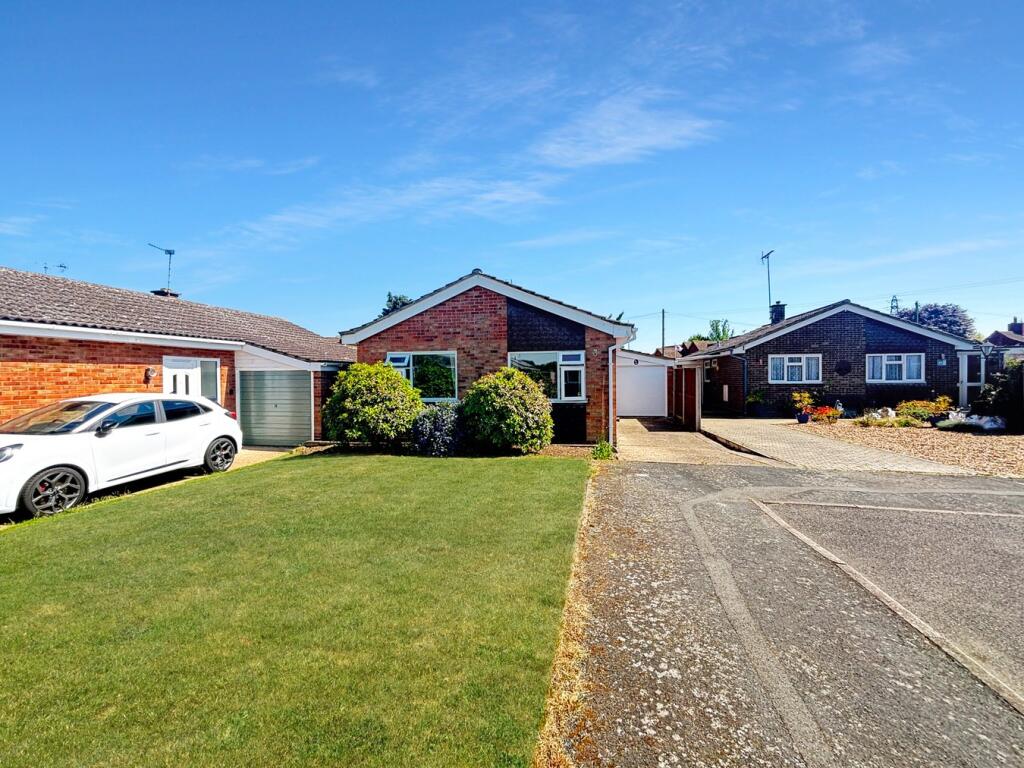 Main image of property: Feedhams Close, Wivenhoe, Colchester, CO7