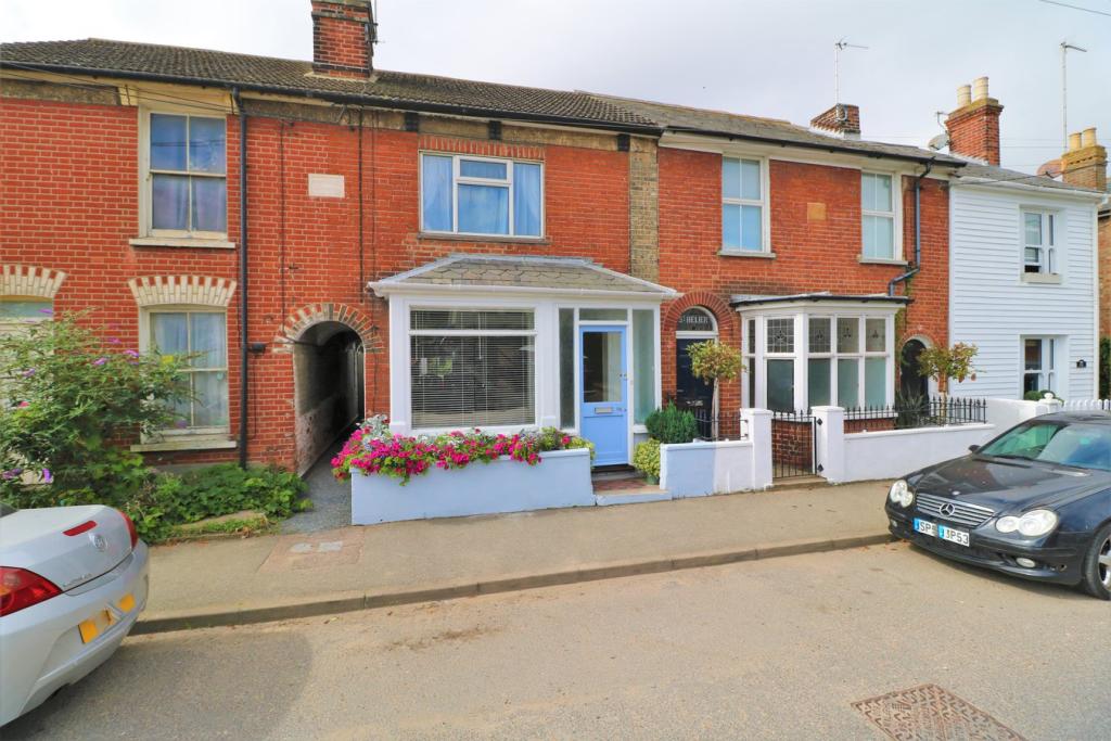 3 bedroom terraced house for sale in Colne Road, Brightlingsea