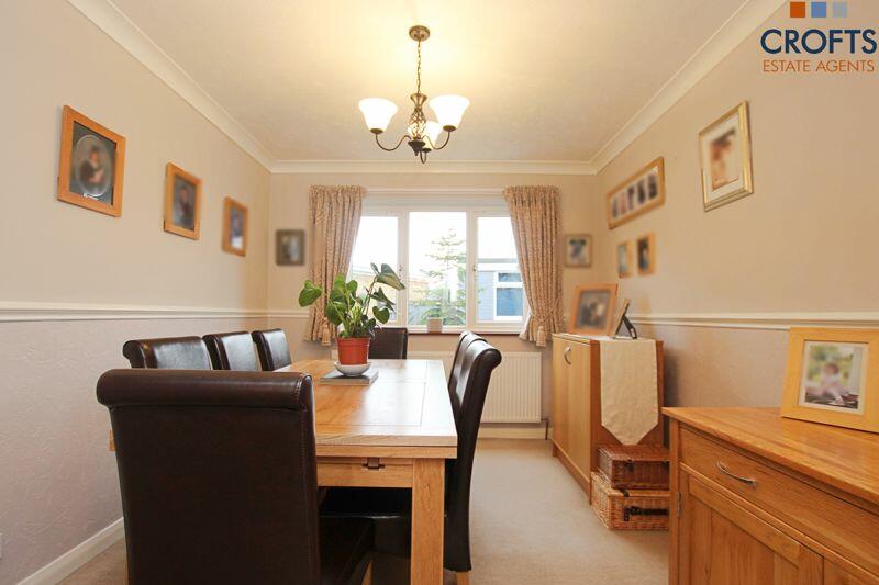 3 bedroom detached house for sale in West View Close, Keelby, DN41