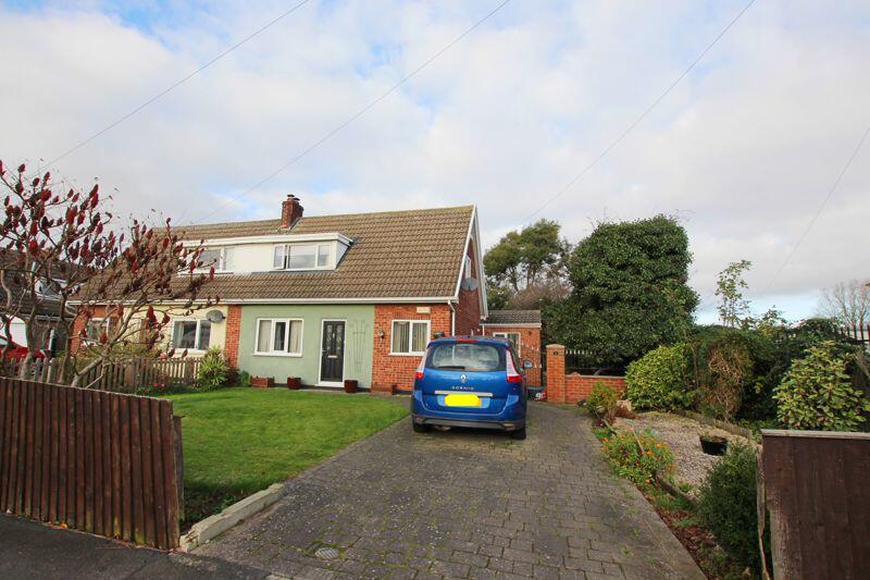 3 bedroom semidetached bungalow for sale in Allerton Drive, Immingham