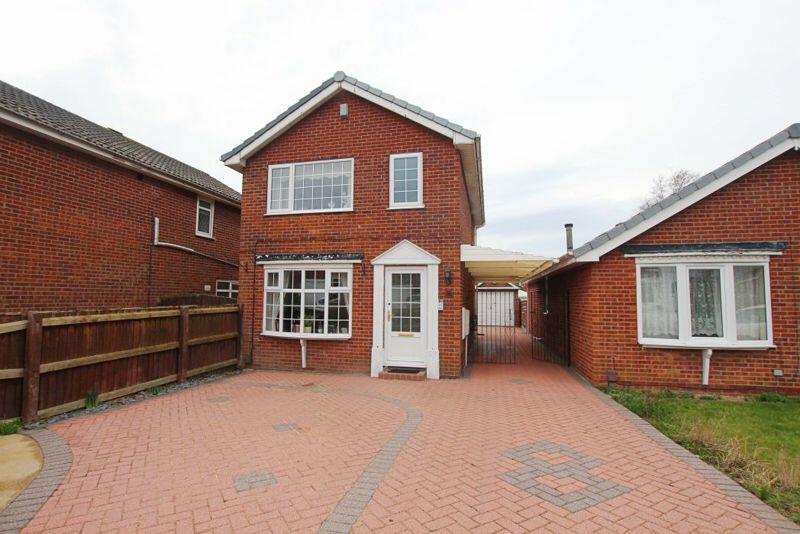 3 bedroom detached house for sale in Steeping Drive, Immingham, DN40