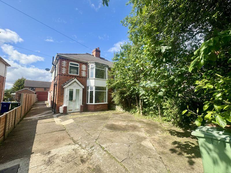 3 bedroom semidetached house for sale in Pelham Road, Immingham, DN40