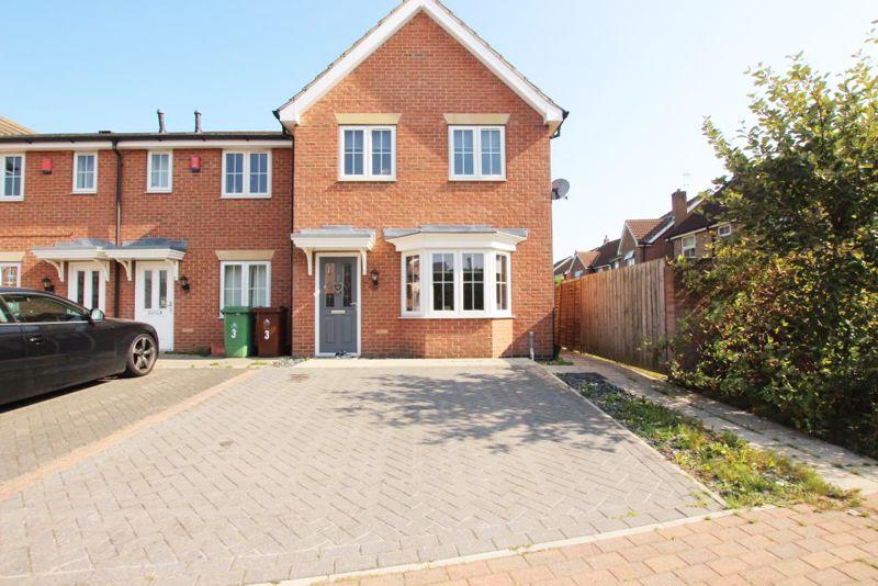 2 bedroom end of terrace house for sale in Saxby Close, Immingham, DN40