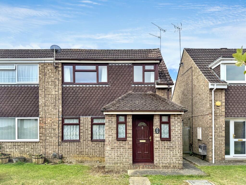 Main image of property: Tryon Close, Swindon, SN3