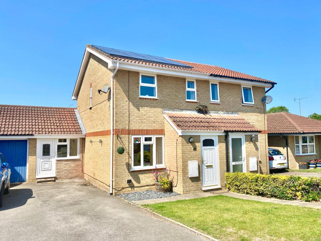 3 bedroom semidetached house for sale in Tyrell Close, Stanford in the