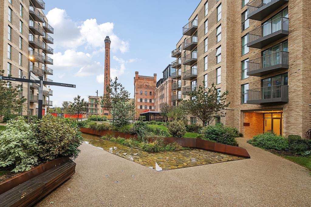 Main image of property: Slough, SL1, SL1