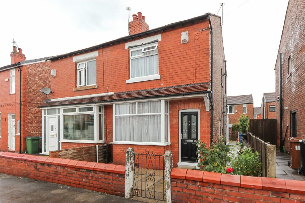2 bedroom semidetached house for sale in Shaftesbury Road, Cheadle