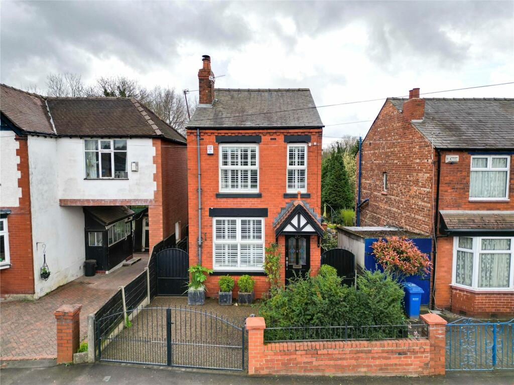 2 bedroom detached house for sale in Adswood Road, Cheadle Hulme