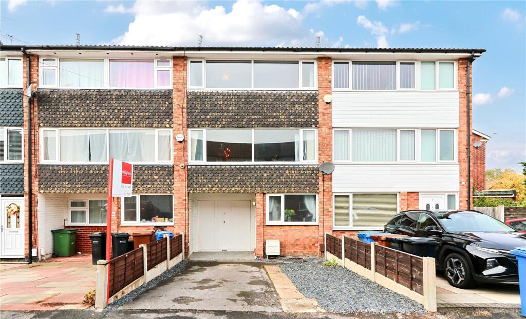 Main image of property: Fistral Avenue, Heald Green, Cheadle, Greater Manchester, SK8