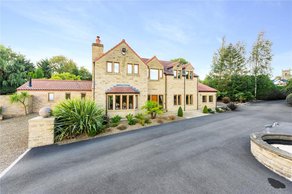 Main image of property: Lowfield Farm, Aberford Road, Barwick In Elmet, Leeds, West Yorkshire