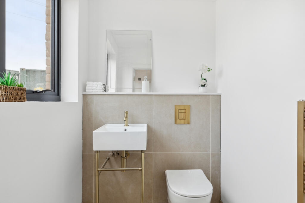 Additional property image - Thistlefield Close, 
Bexley, DA5