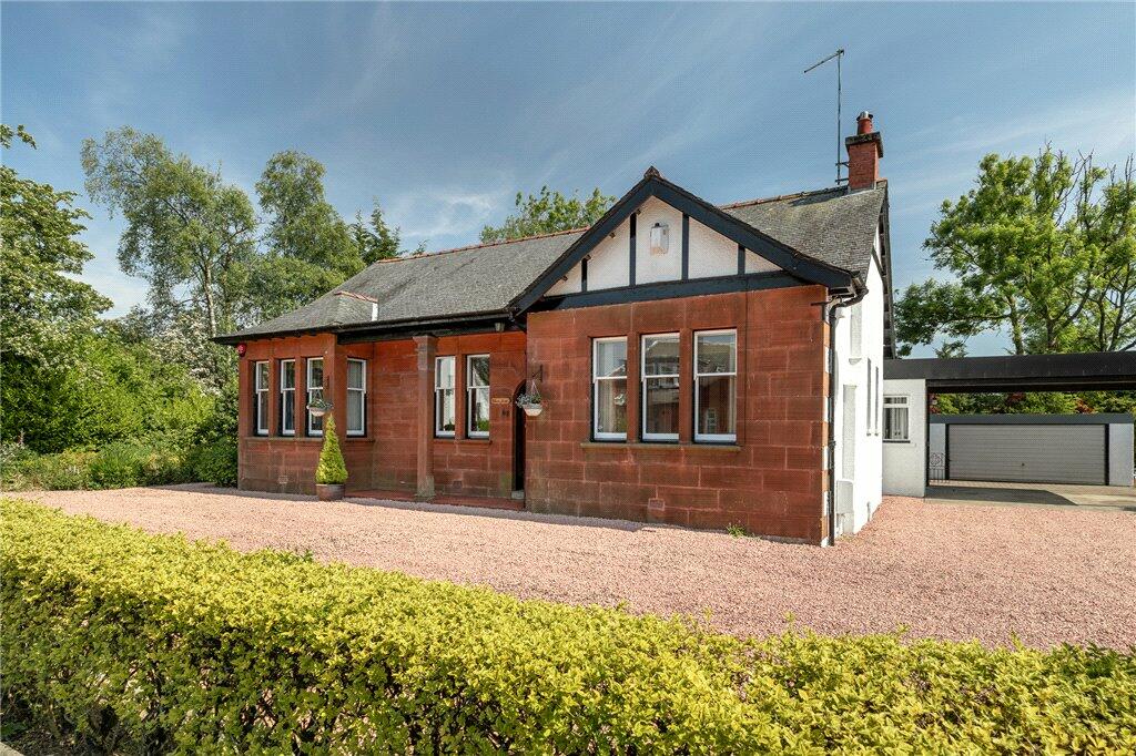 4 bedroom detached house for sale in Neilston Road, Uplawmoor, Glasgow