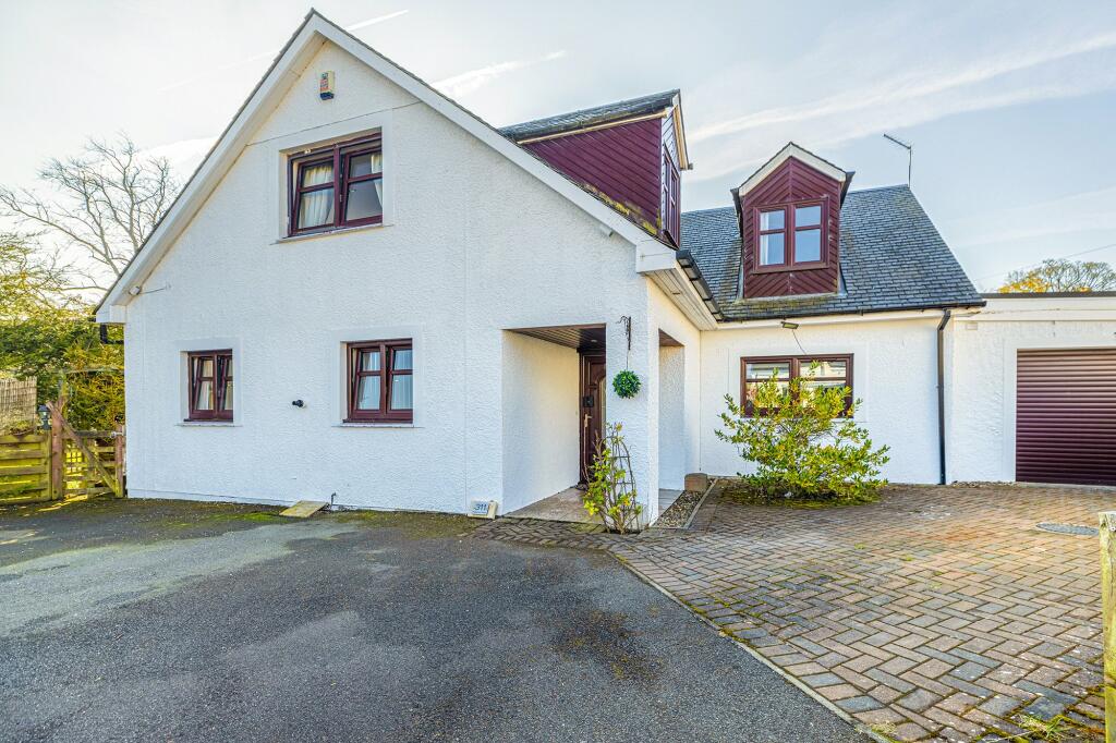 4 bedroom detached house for sale in Eaglesham Road, Waterfoot, Glasgow