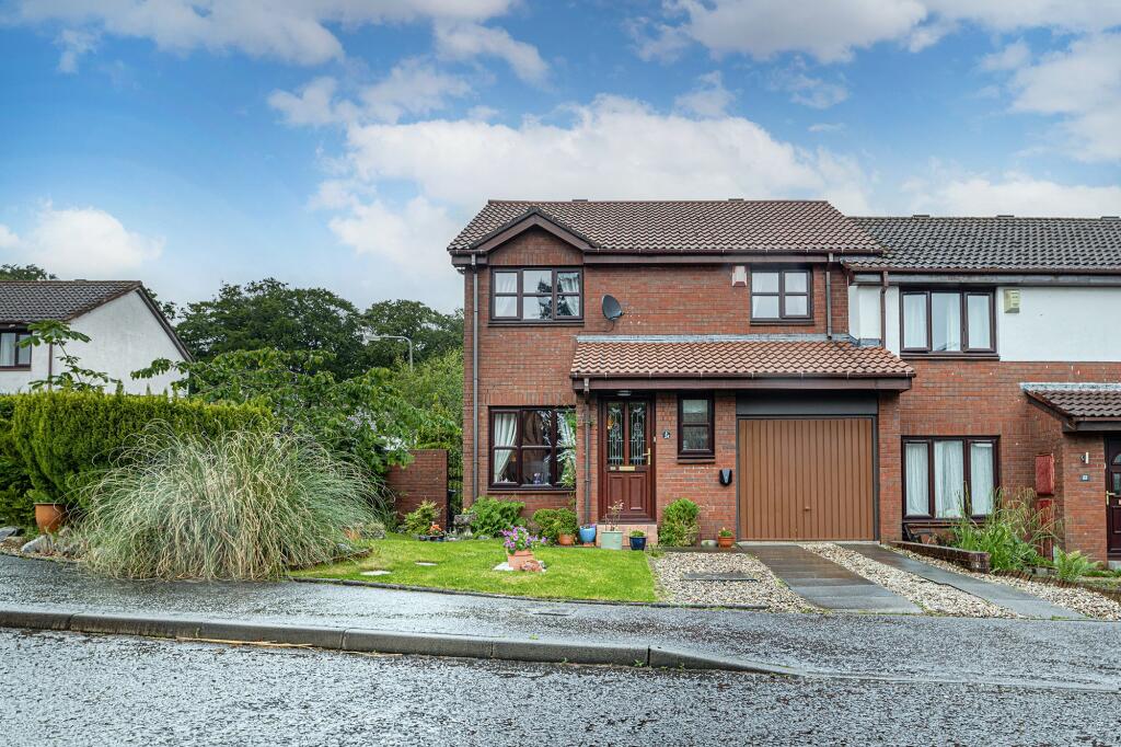 3 bedroom terraced house for sale in Woodlands Park, Thornliebank