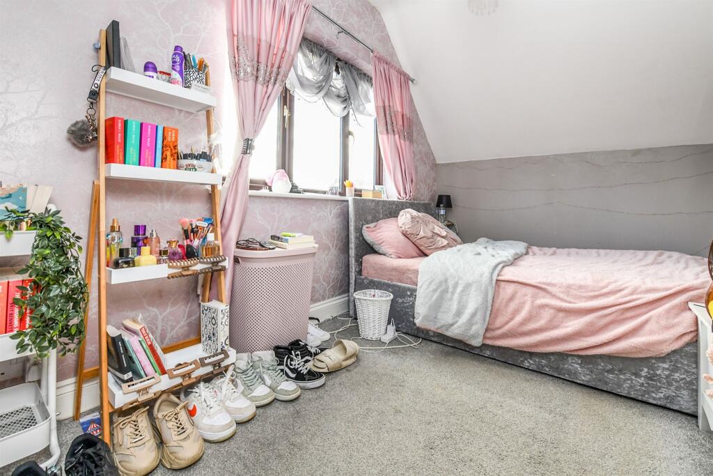 6 bedroom detached house for sale in Maldon Road, Goldhanger, MALDON, CM9