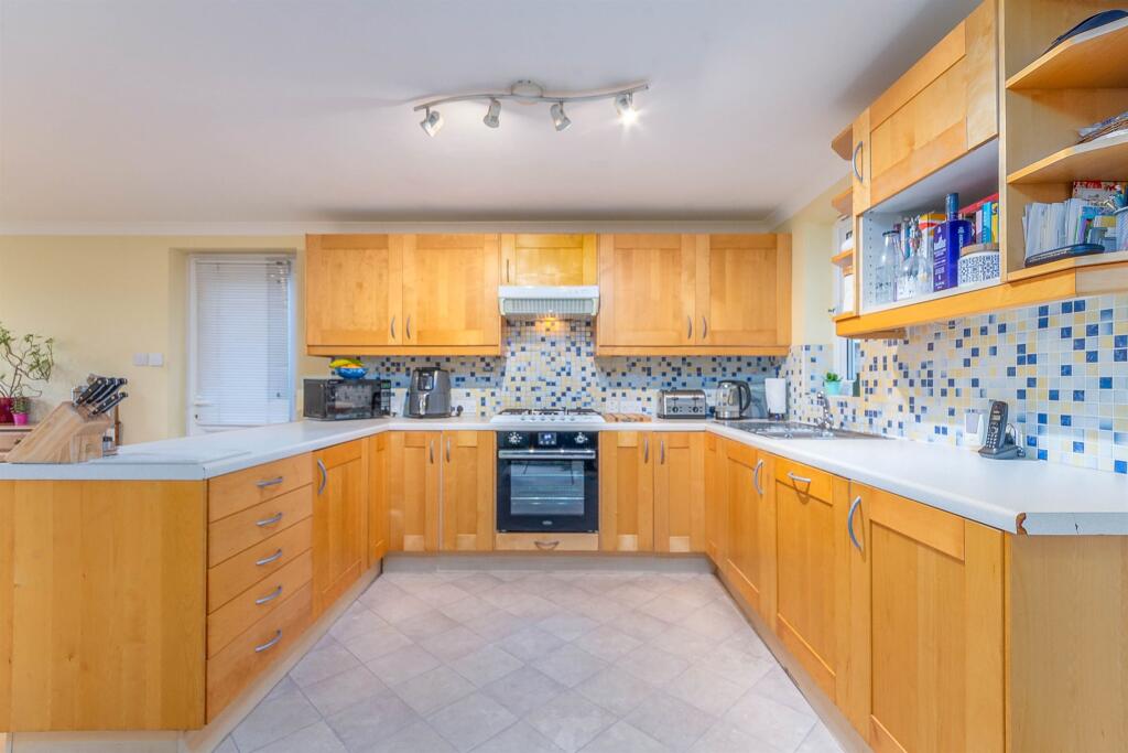 4 bedroom detached house for sale in Tenterfield Road, Maldon, CM9